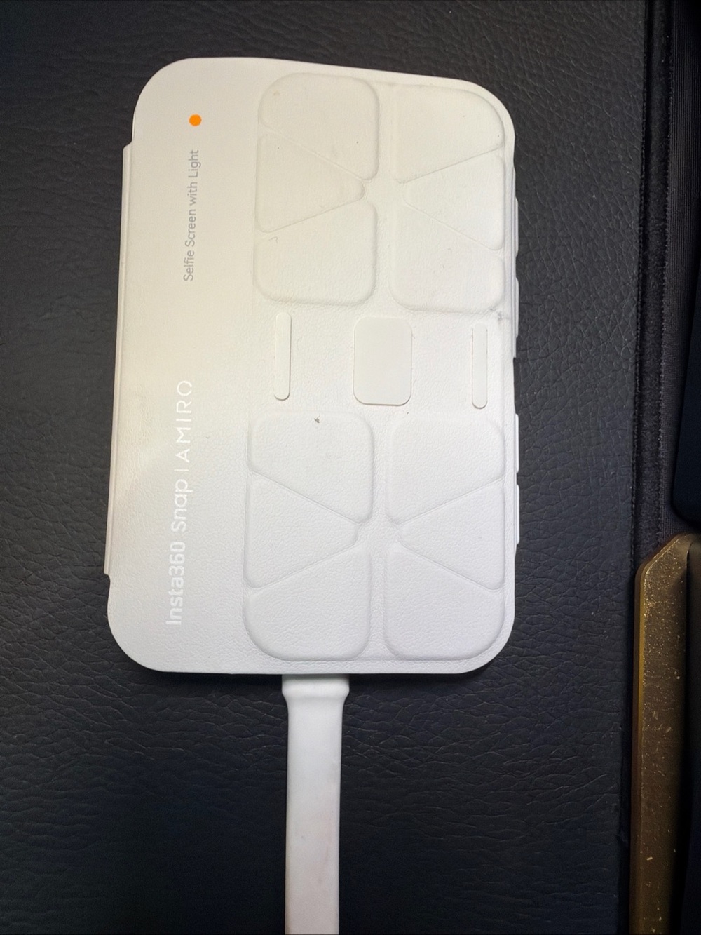 Insta360 Snap Selfie Screen with Light - Picture 2 of 6